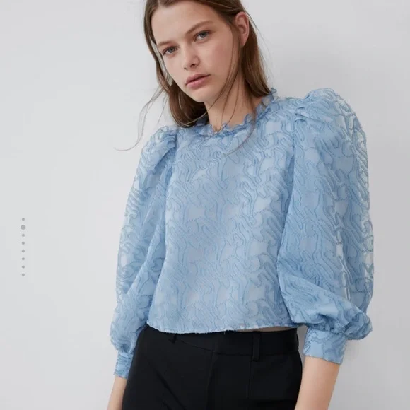 NWT Zara Blue Puff Sleeve Top Blouse Medium - Picture 3 of 9